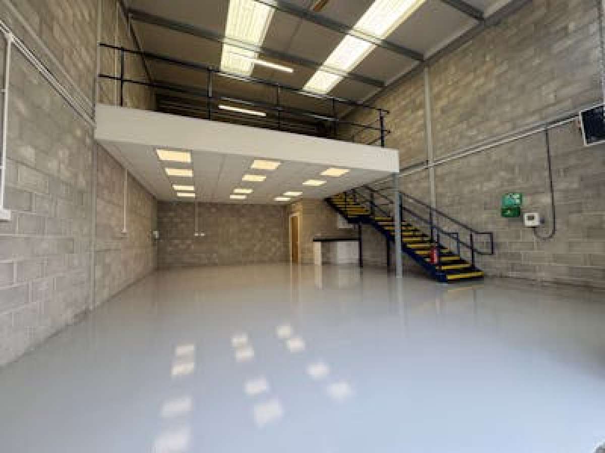 Industrial Unit in Chichester - photo 2