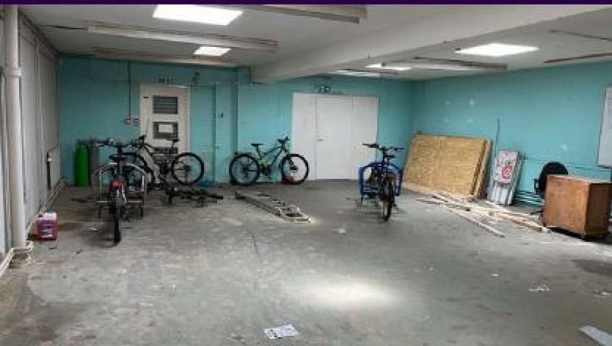 Industrial Unit in London - photo 4