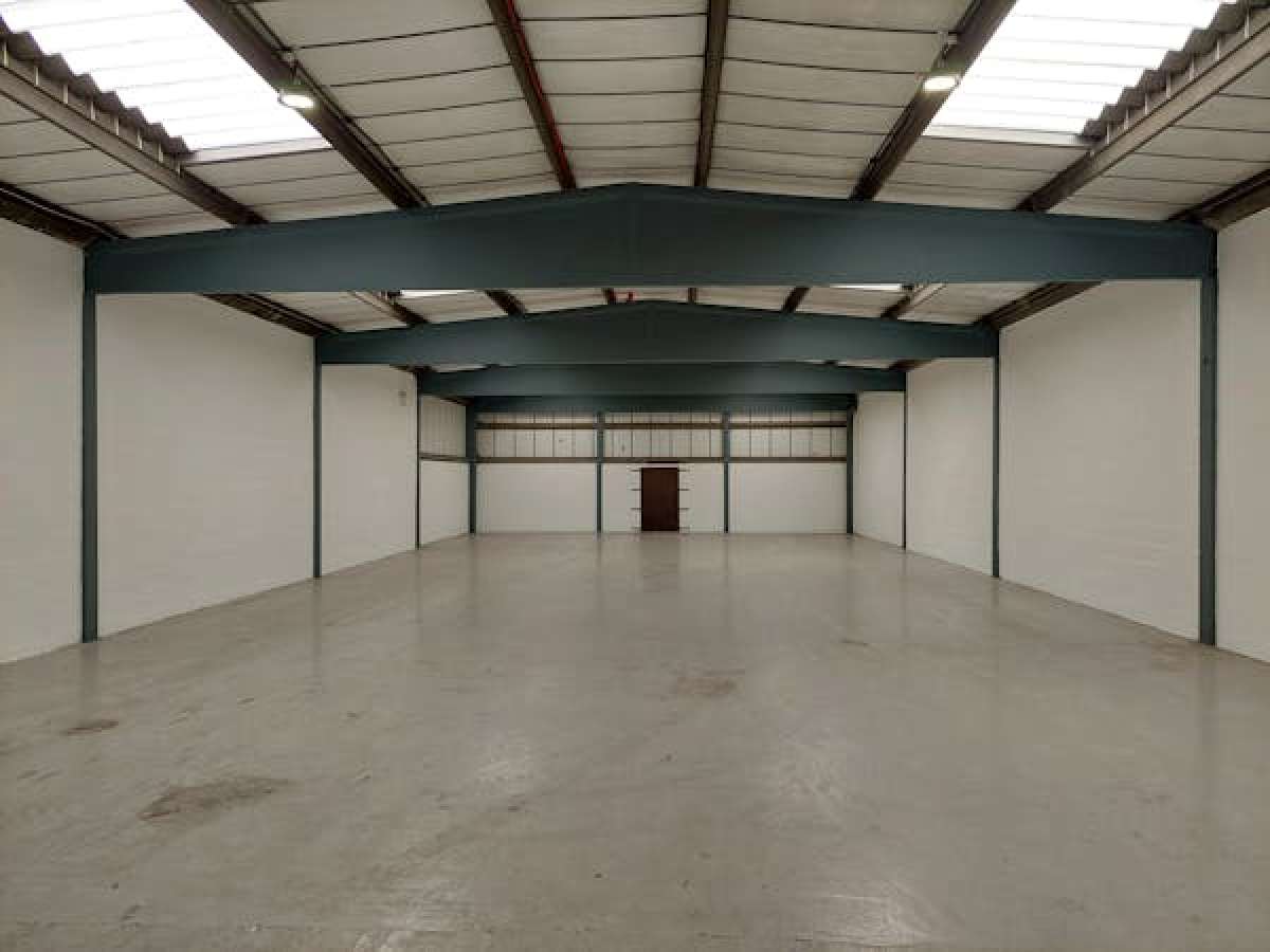 Industrial Unit in Tipton - photo 2