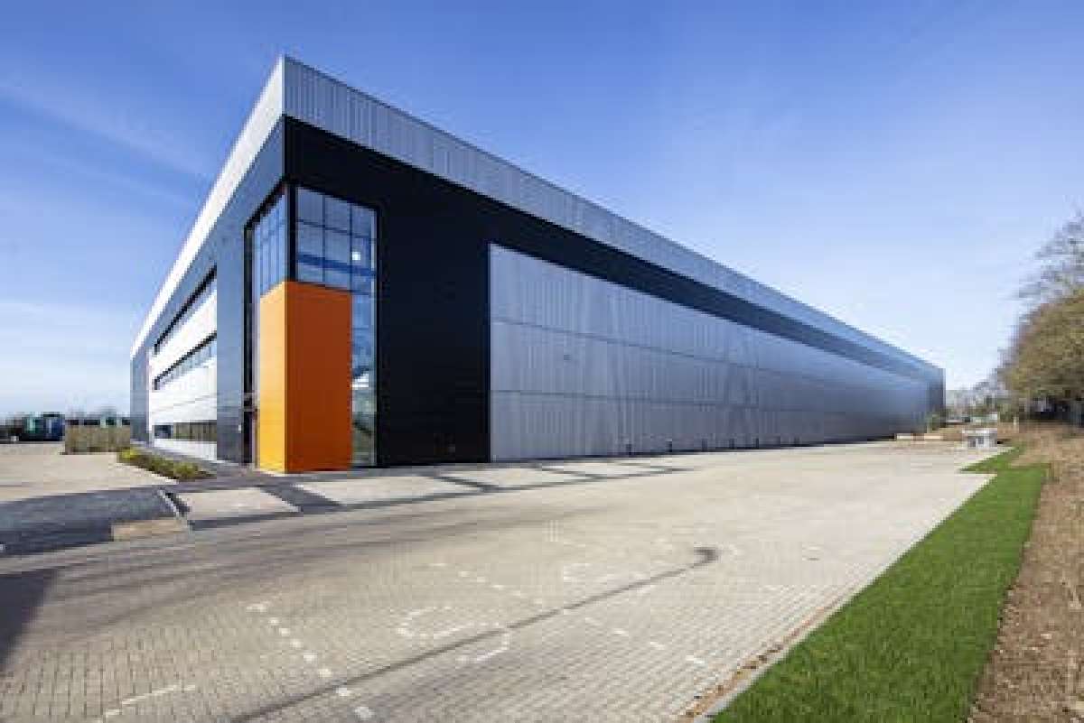 Industrial Unit in Corby - photo 4