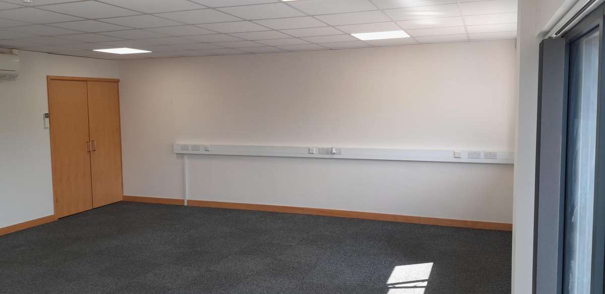 Industrial Unit in Ashford - photo 2