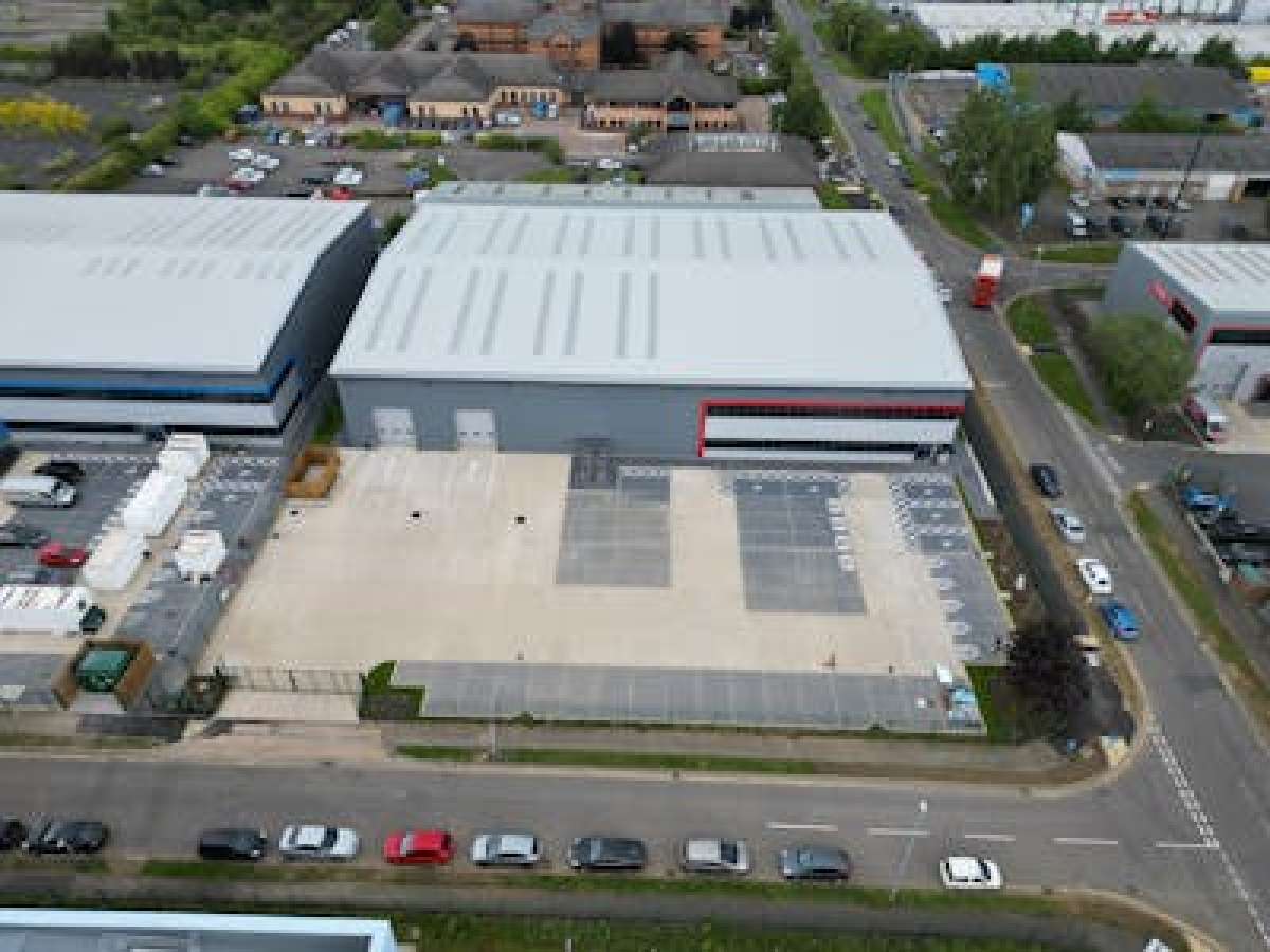 Industrial Unit in Northampton - photo 2