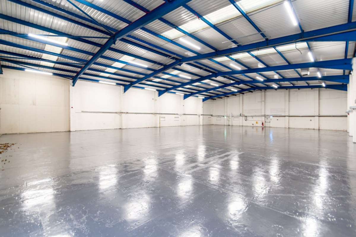 Industrial Unit in Poole - photo 4