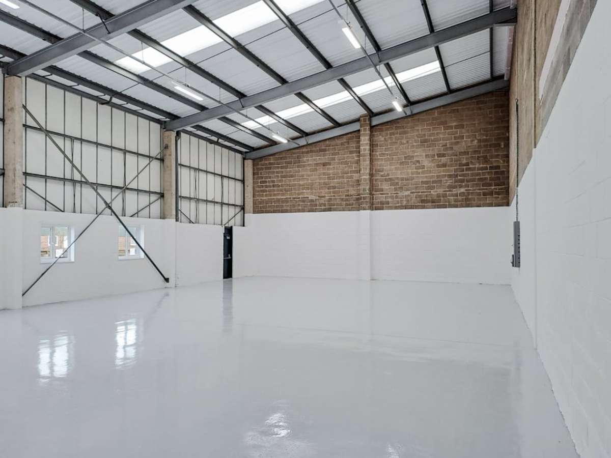 Industrial Unit in Poole - photo 2