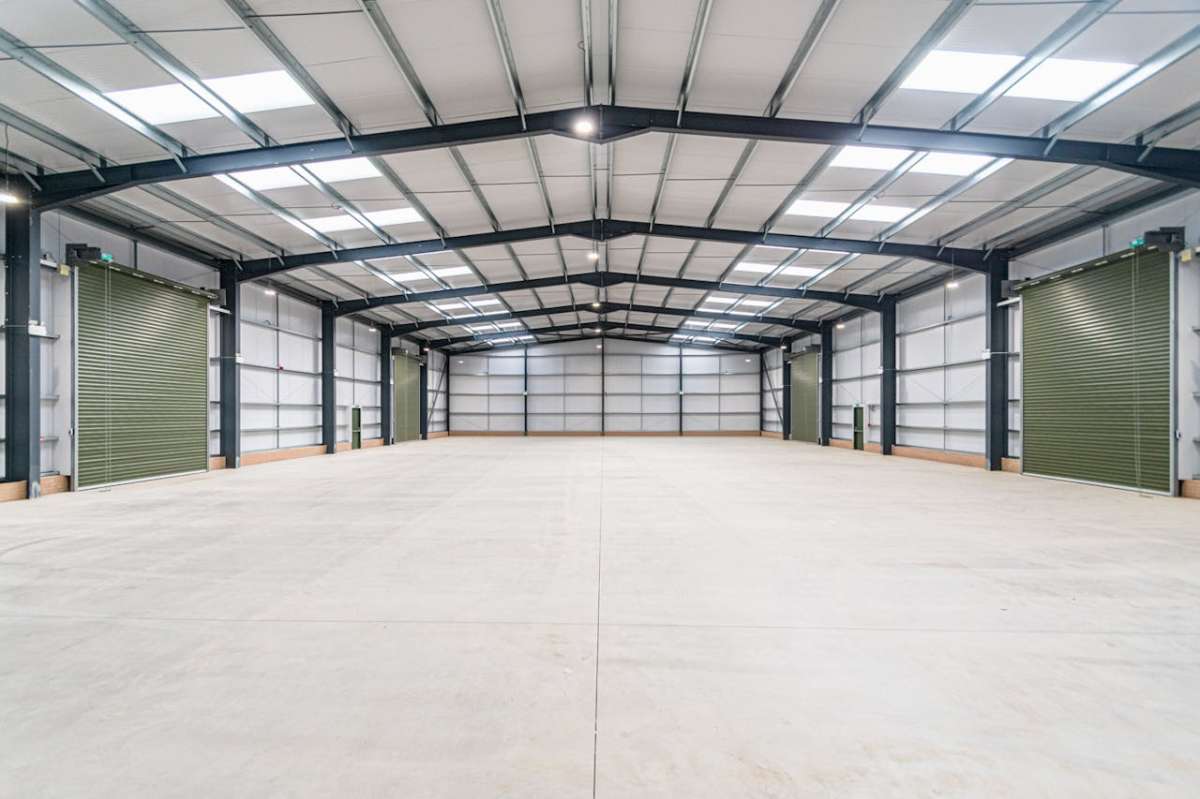 Industrial Unit in Sturminster Newton - photo 2