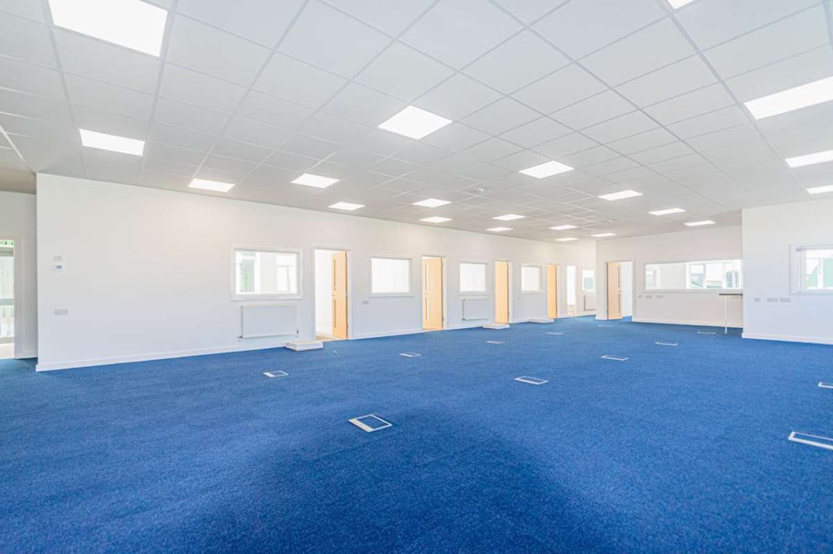 Industrial Unit in Sturminster Newton - photo 3