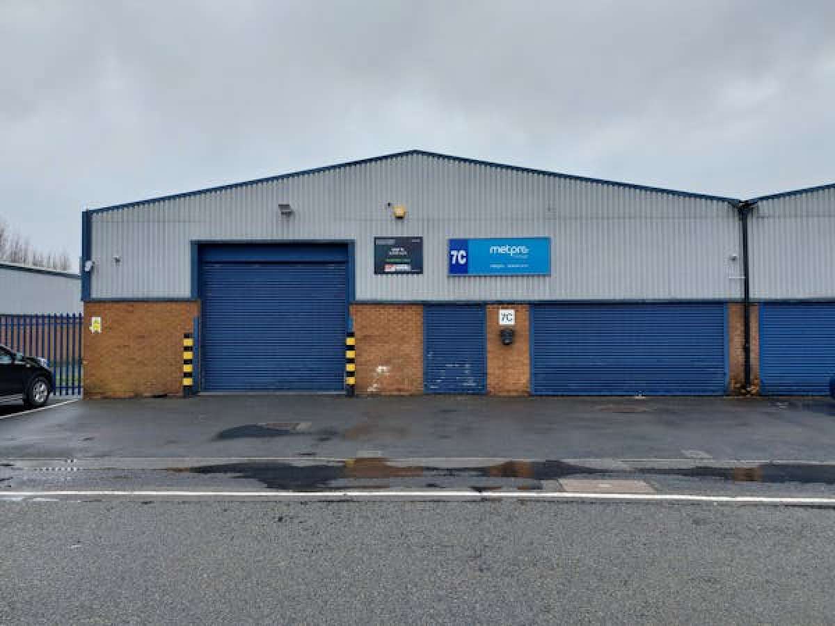 Industrial Unit in Smethwick - photo 4