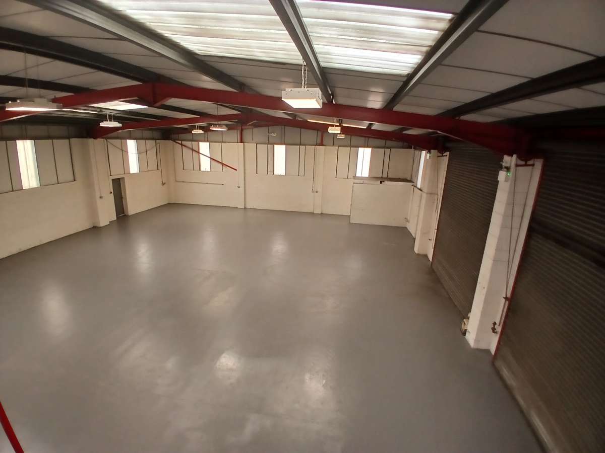 Industrial Unit in Bradford - photo 4