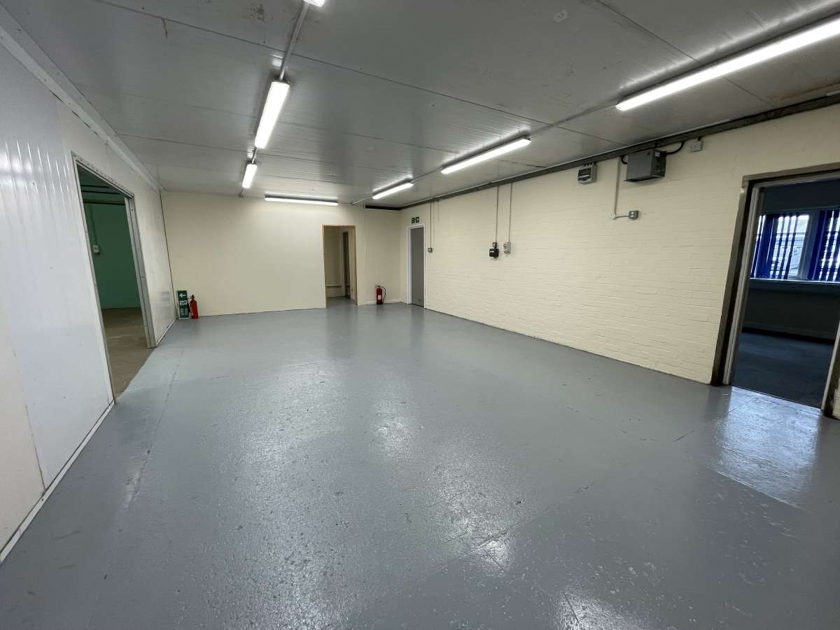 Industrial Unit in King's Lynn - photo 3
