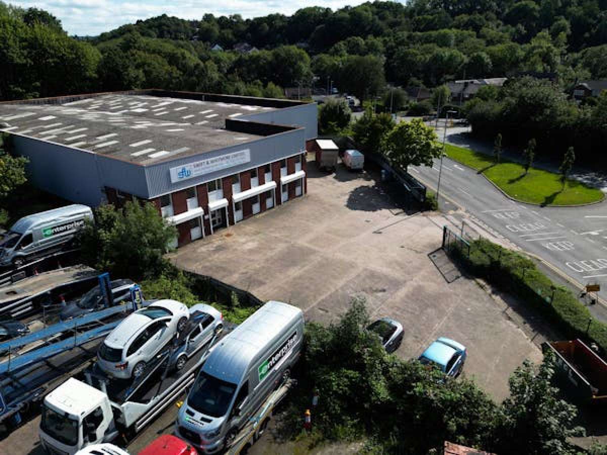 Industrial Unit in Halesowen - photo 2
