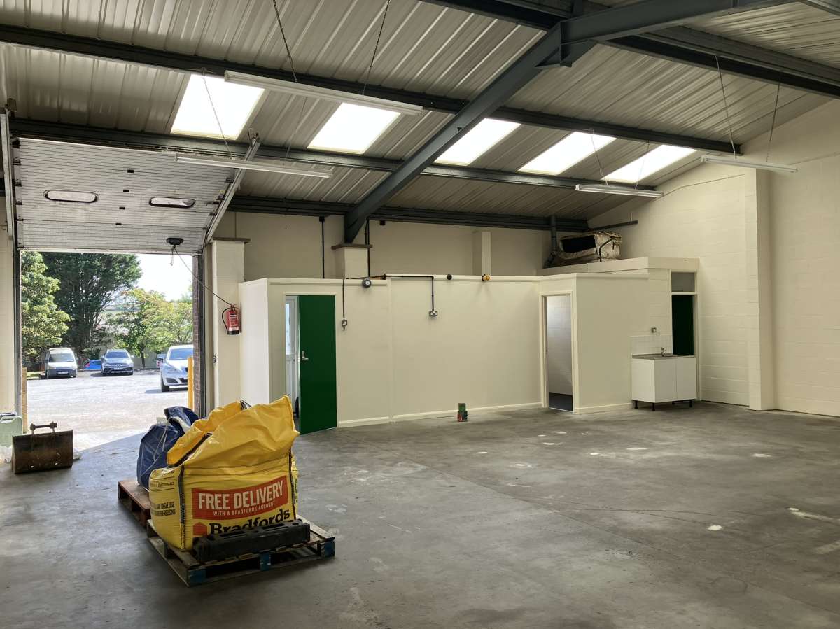 Industrial Unit in Launceston - photo 3