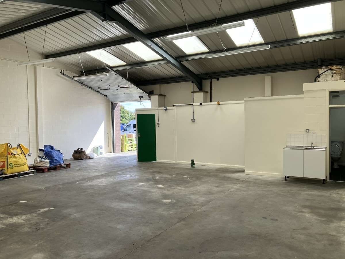 Industrial Unit in Launceston - photo 4