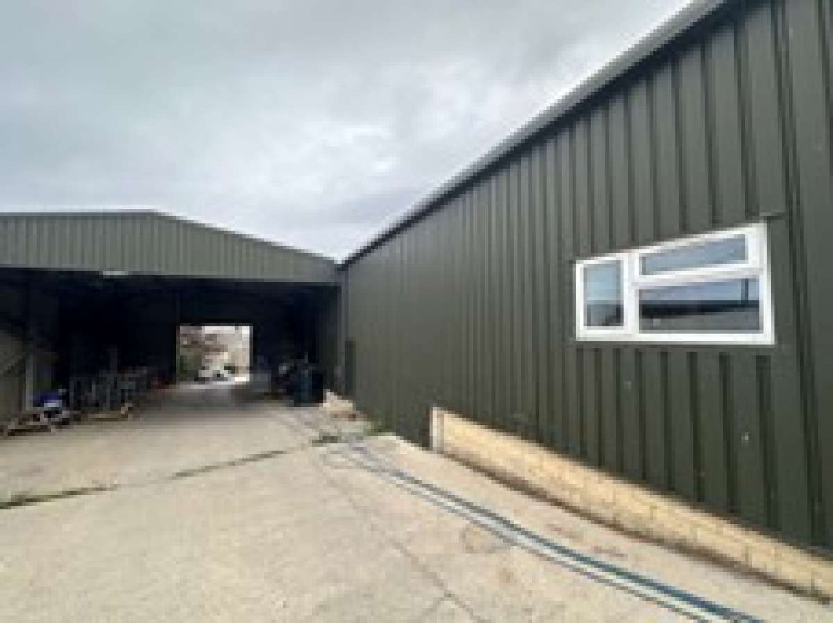 Industrial Unit in Radstock - photo 2