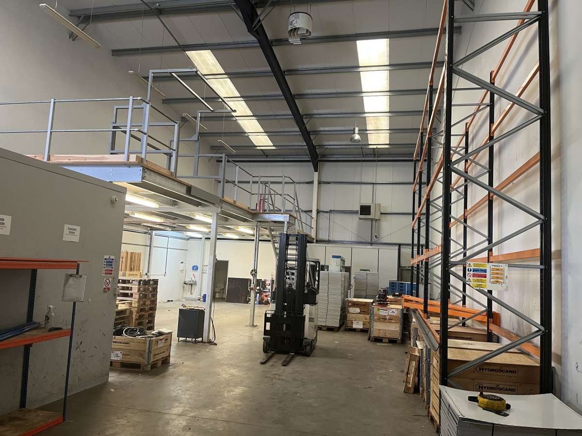 Industrial Unit in Southampton - photo 2