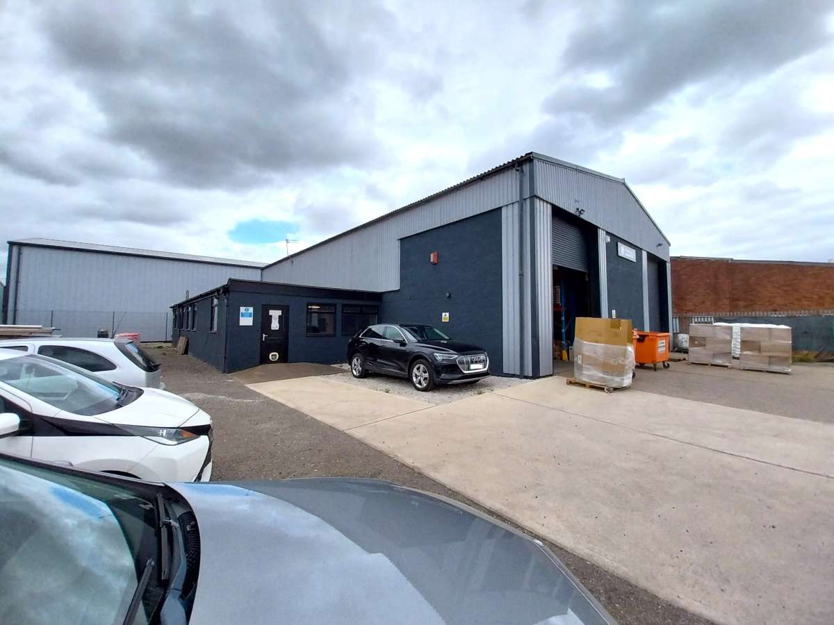 Industrial Unit in Lincoln - photo 3