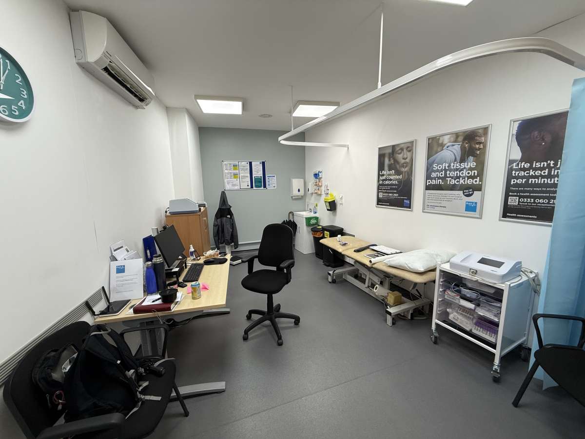 Industrial Unit in Croydon - photo 4