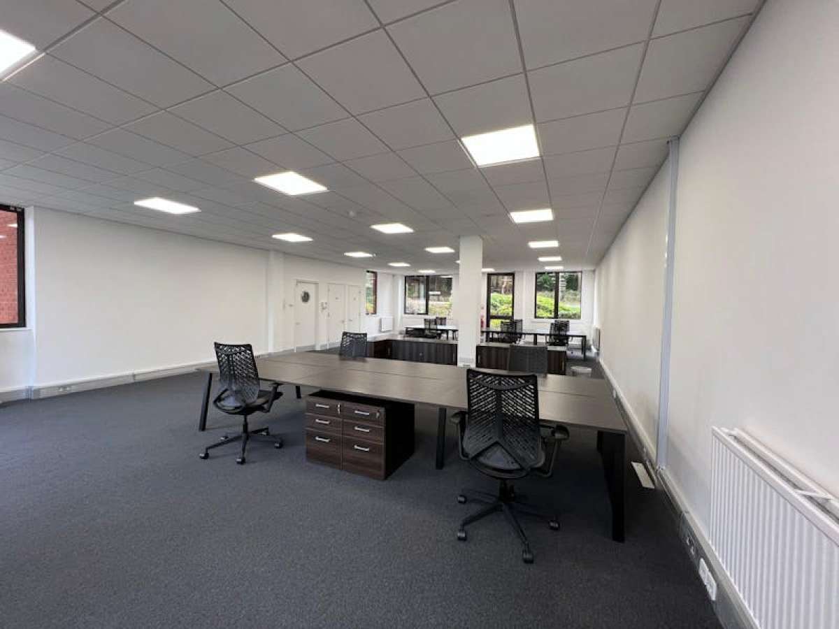 Office in Godalming - photo 4