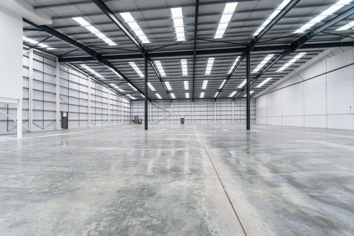 Industrial Unit in Poole - photo 2