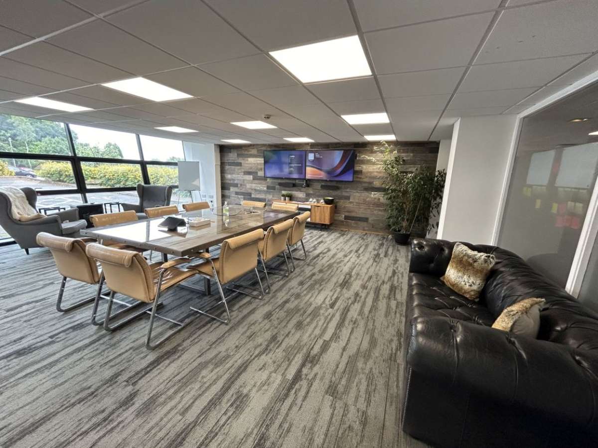 Industrial Unit in Plymouth - photo 2