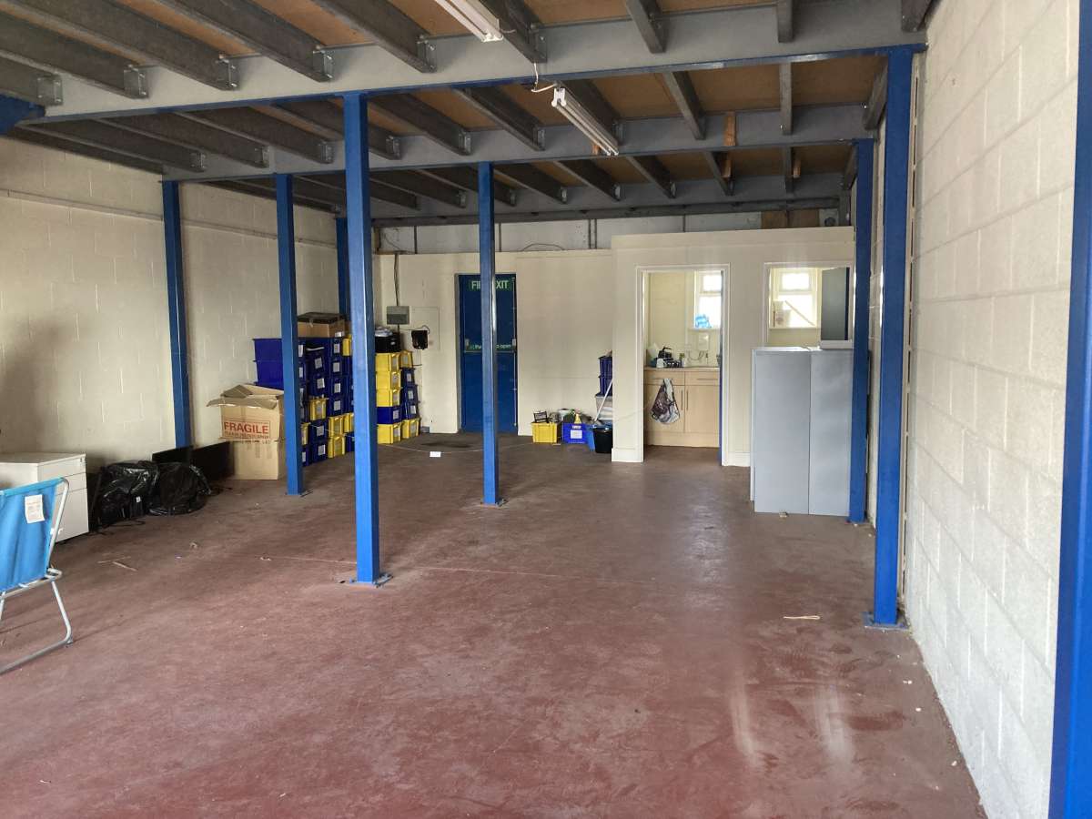 Industrial Unit in Sittingbourne - photo 2