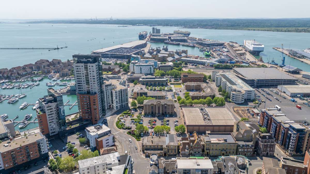 Industrial Unit in Southampton - photo 3