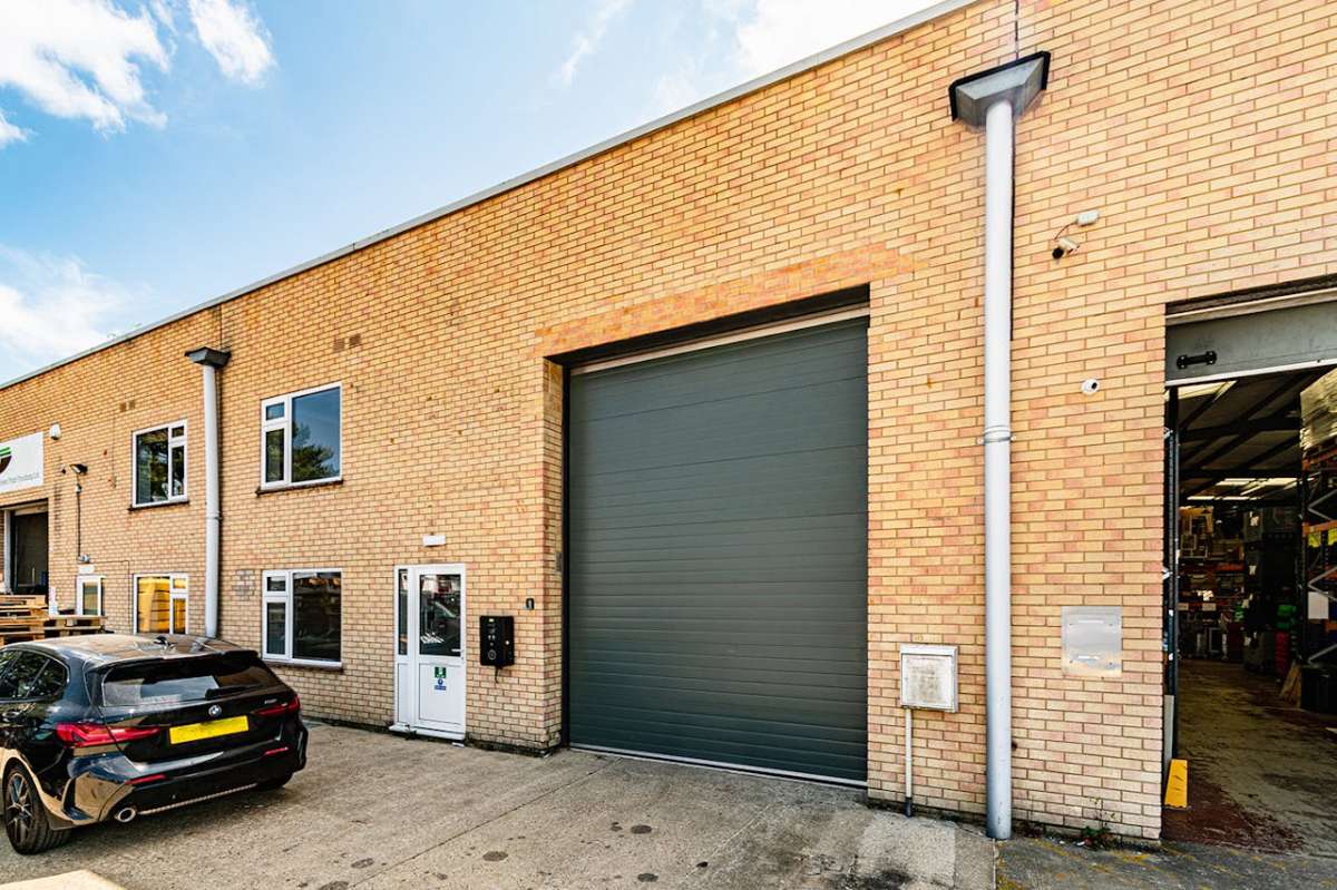 Industrial Unit in Verwood - photo 2