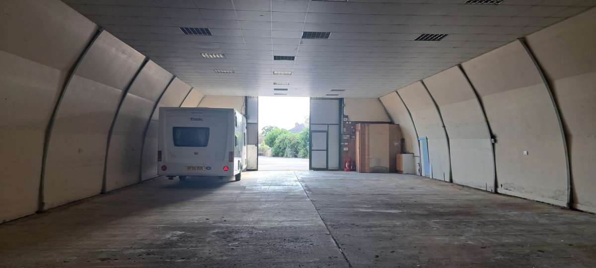 Industrial Unit in Bedford - photo 2