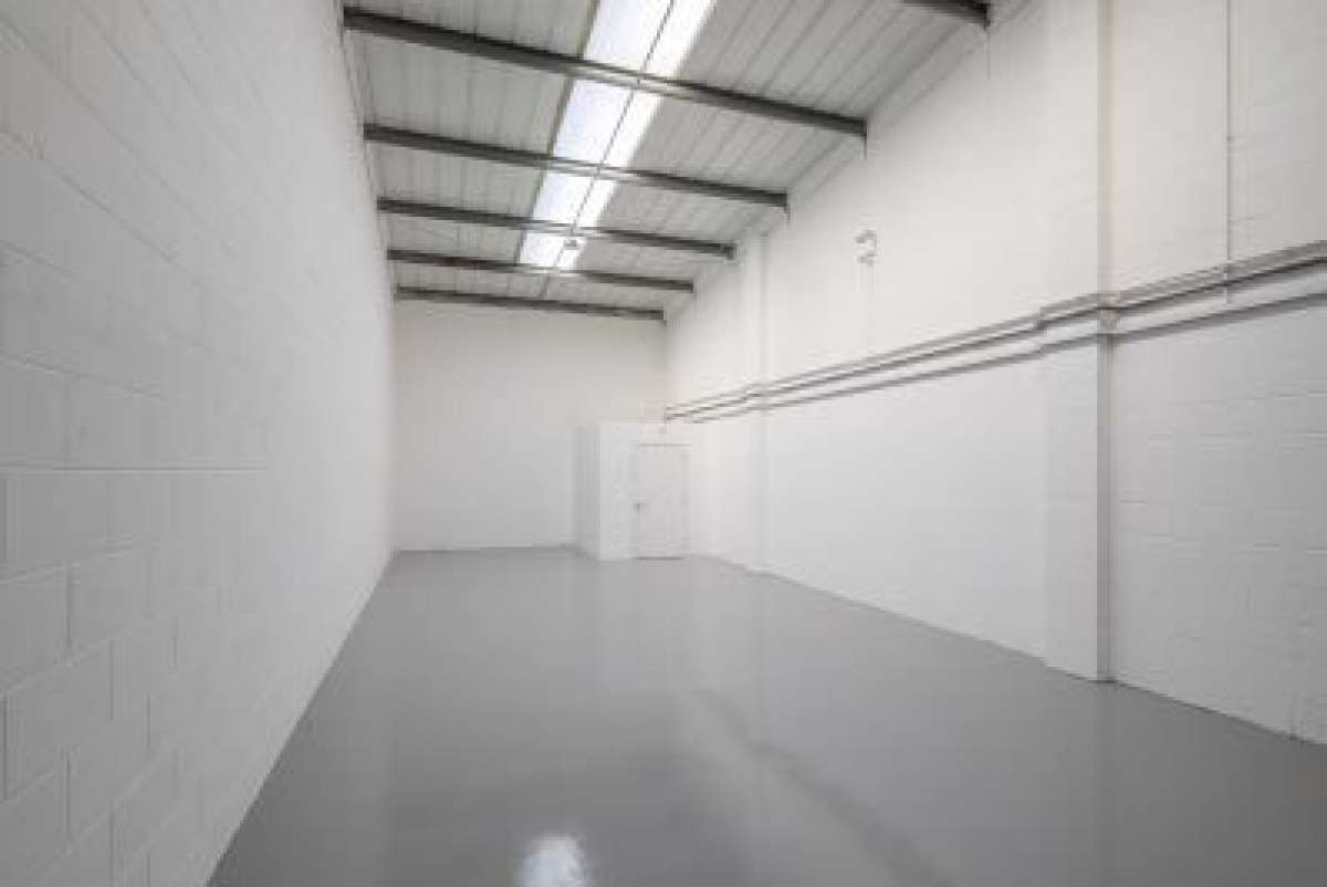 Industrial Unit in Featherstone - photo 3