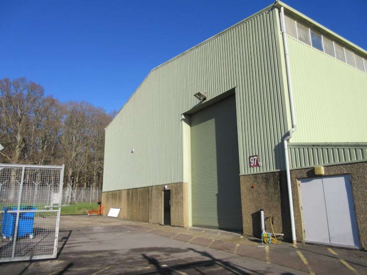 Industrial Unit in Cranleigh - photo 2