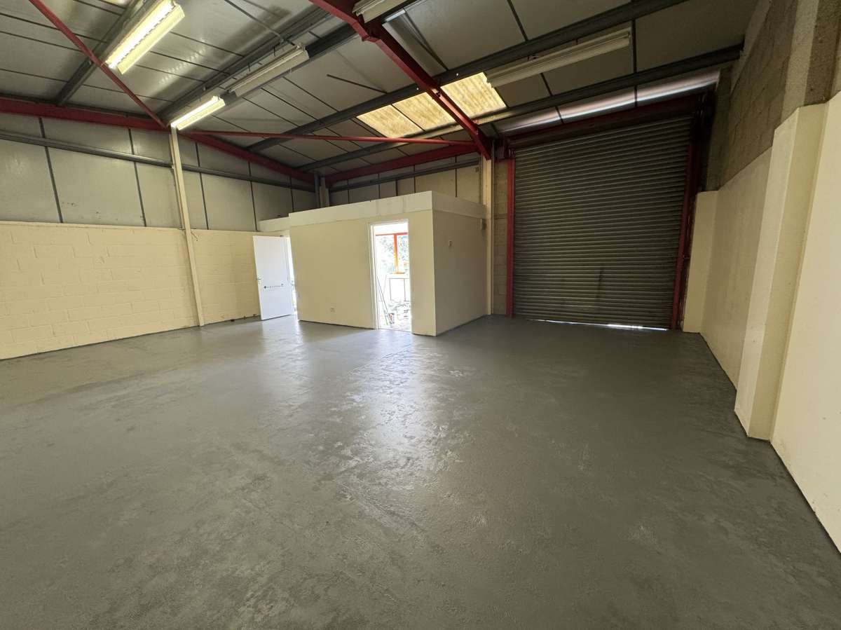 Industrial Unit in Peterborough - photo 2