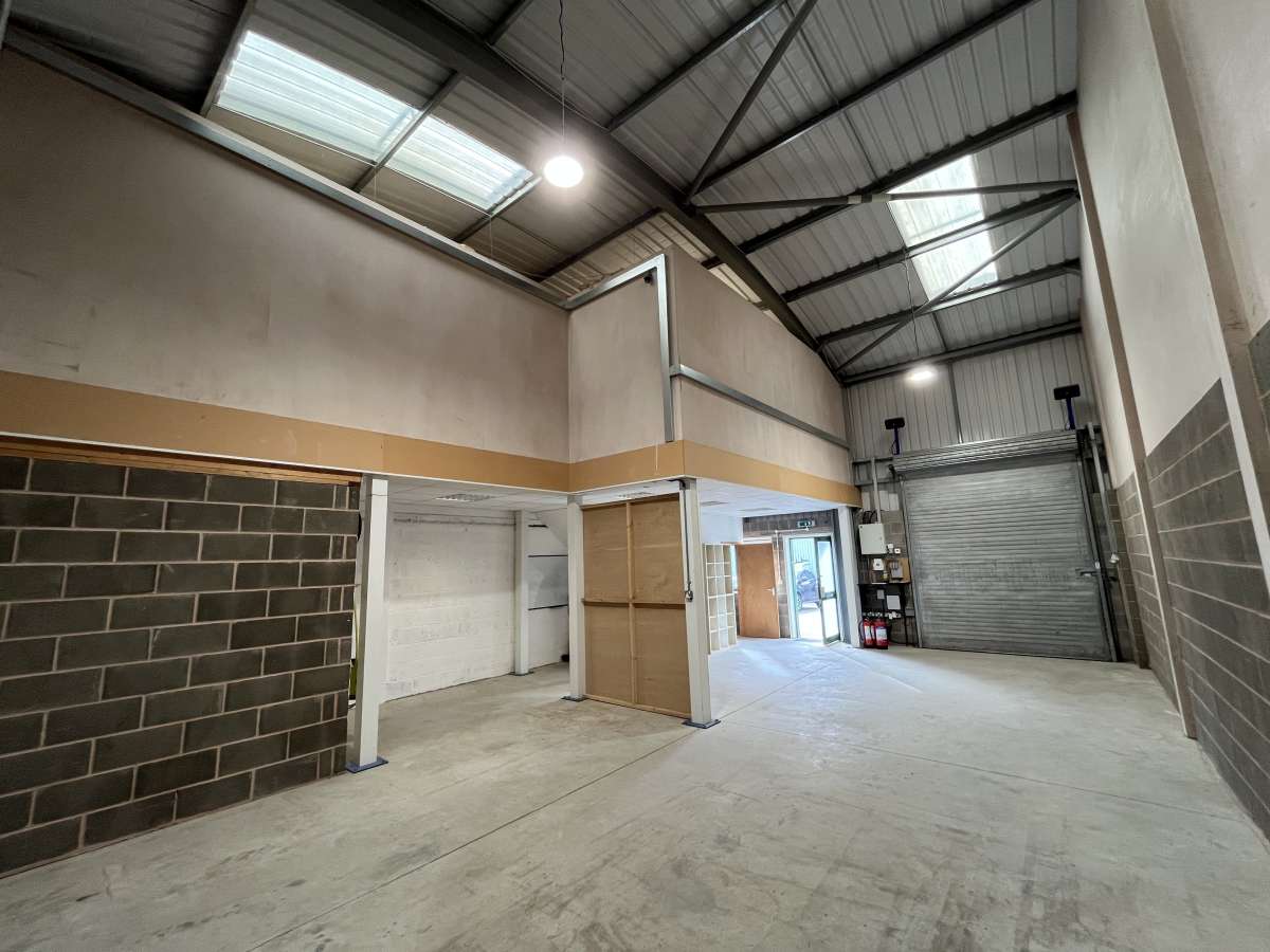 Industrial Unit in Clyst Honiton - photo 2