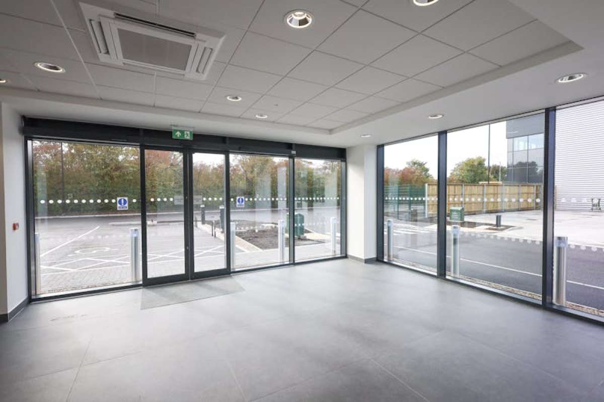 Industrial Unit in Portsmouth - photo 4