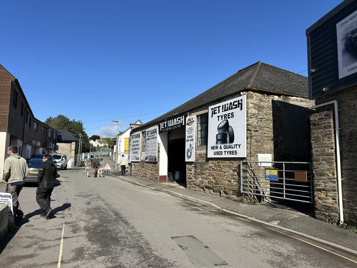 Industrial in Kingsbridge