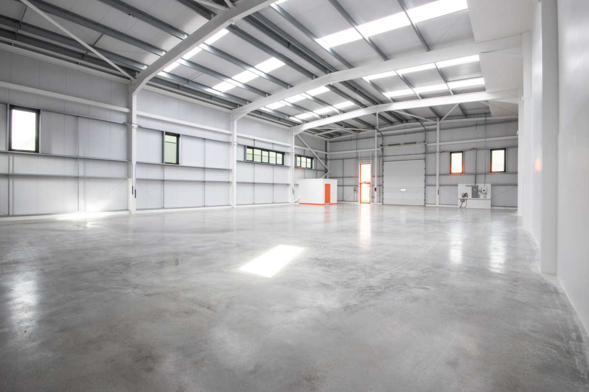 Industrial Unit in Watford - photo 3