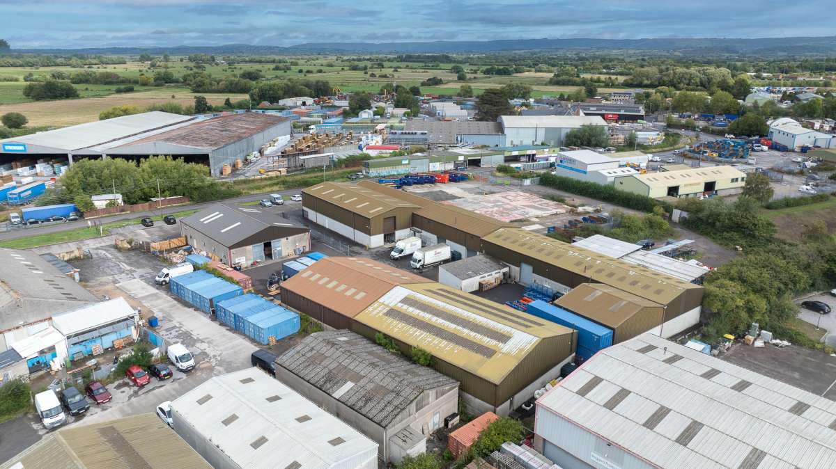 Industrial Unit in Glastonbury - photo 3