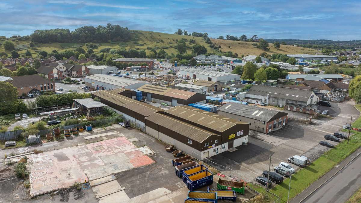 Industrial Unit in Glastonbury - photo 4