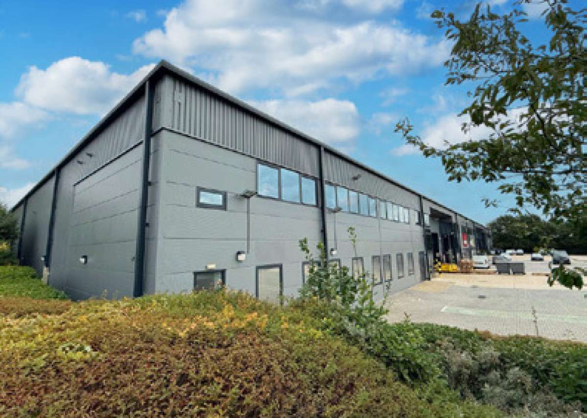 Industrial Unit in Fareham - photo 2