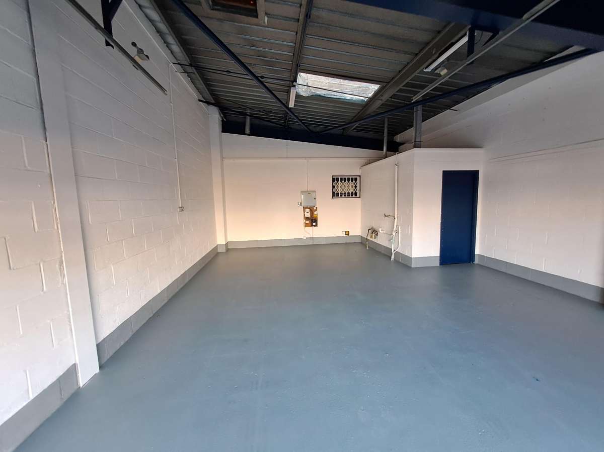 Industrial Unit in Wymbush - photo 2