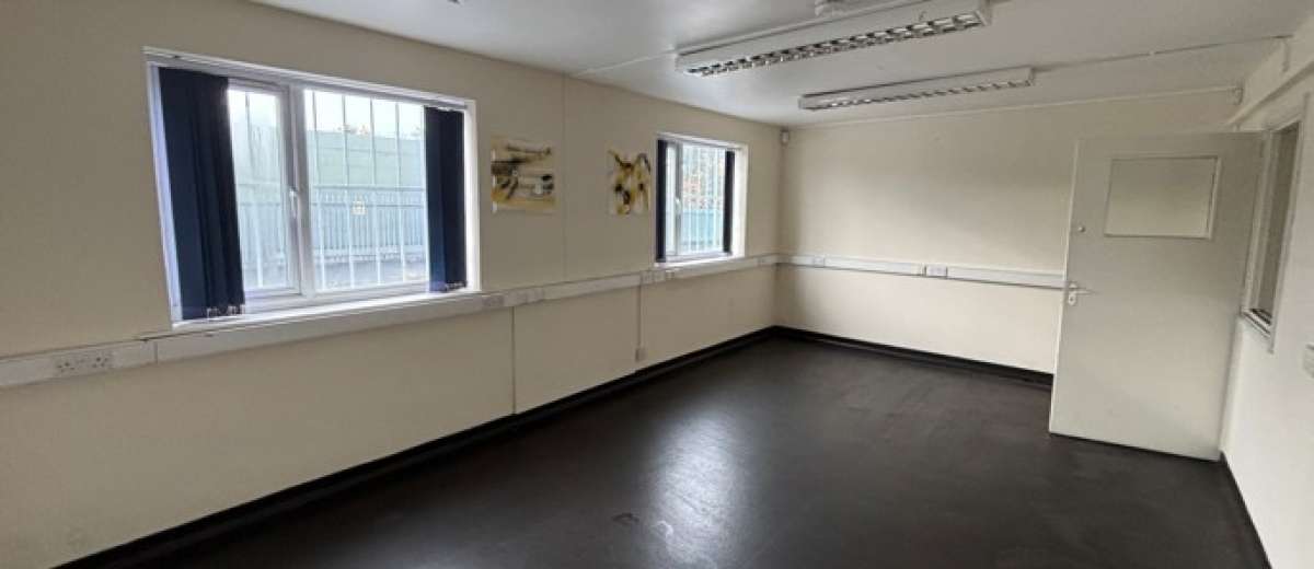 Industrial Unit in Derby - photo 3