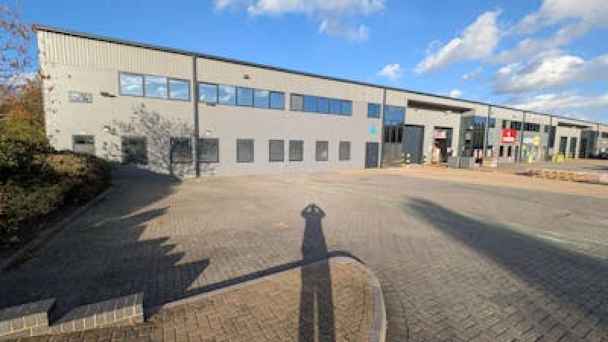 Industrial Unit in Fareham - photo 4