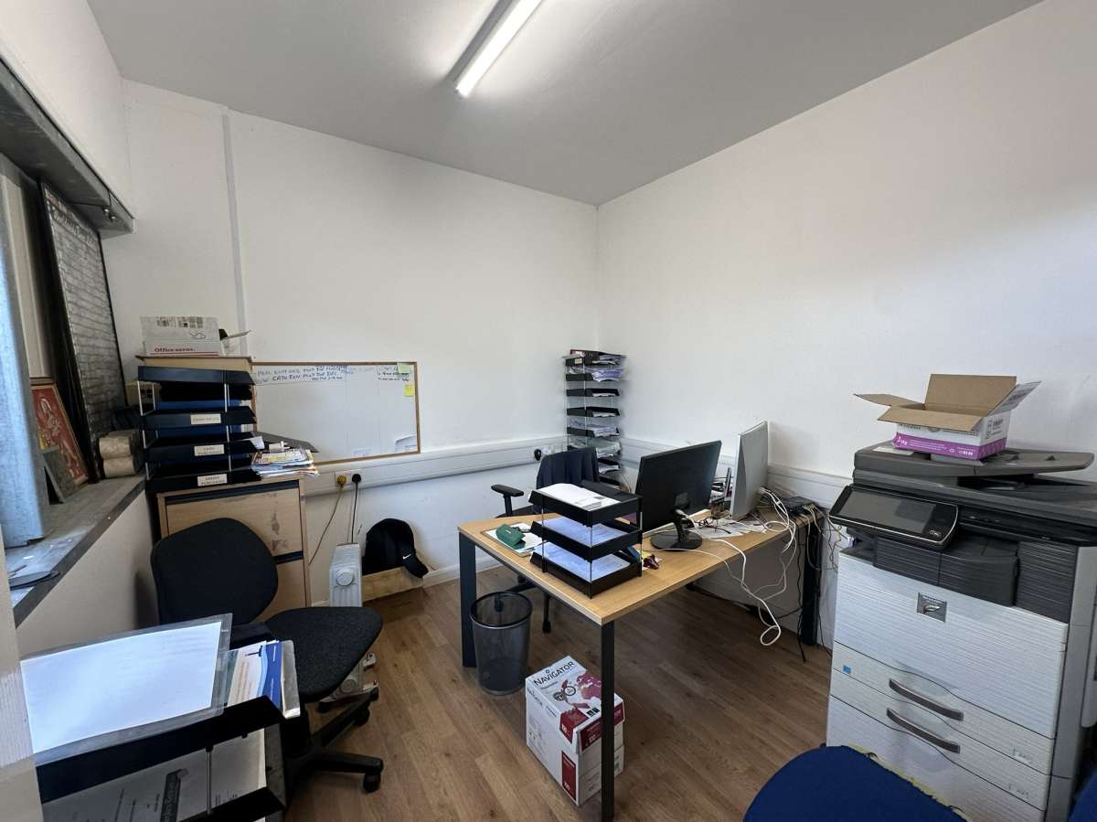 Industrial Unit in Newhaven - photo 4