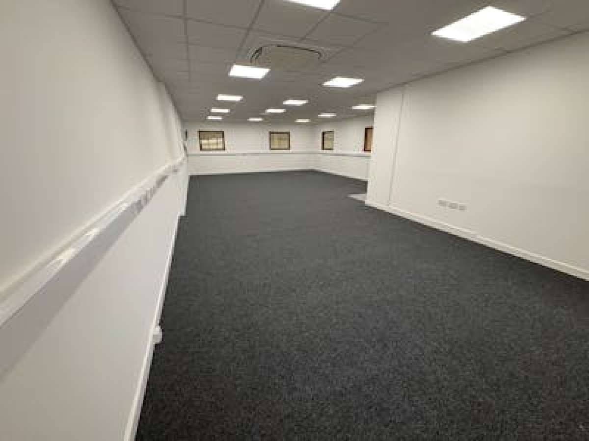 Industrial Unit in Havant - photo 3