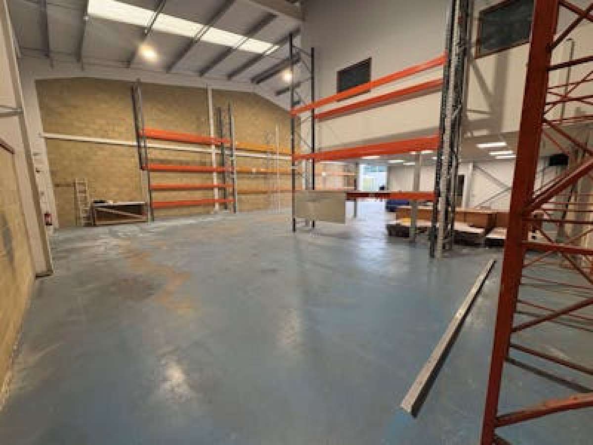 Industrial Unit in Havant - photo 4
