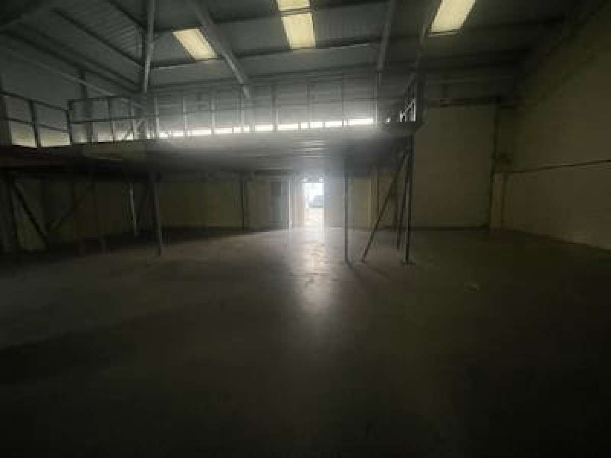 Industrial Unit in London - photo 4