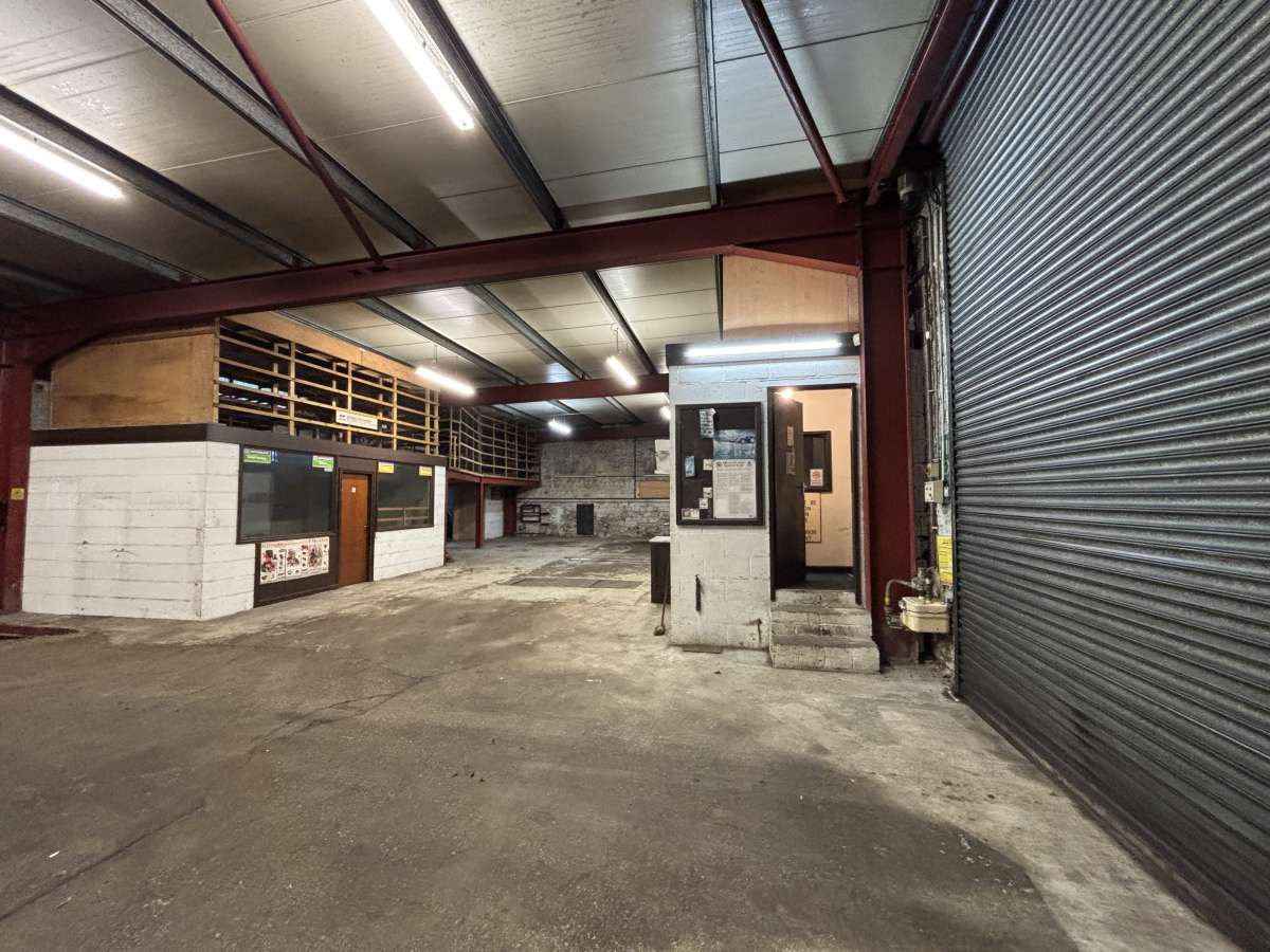 Industrial Unit in Todmorden - photo 3