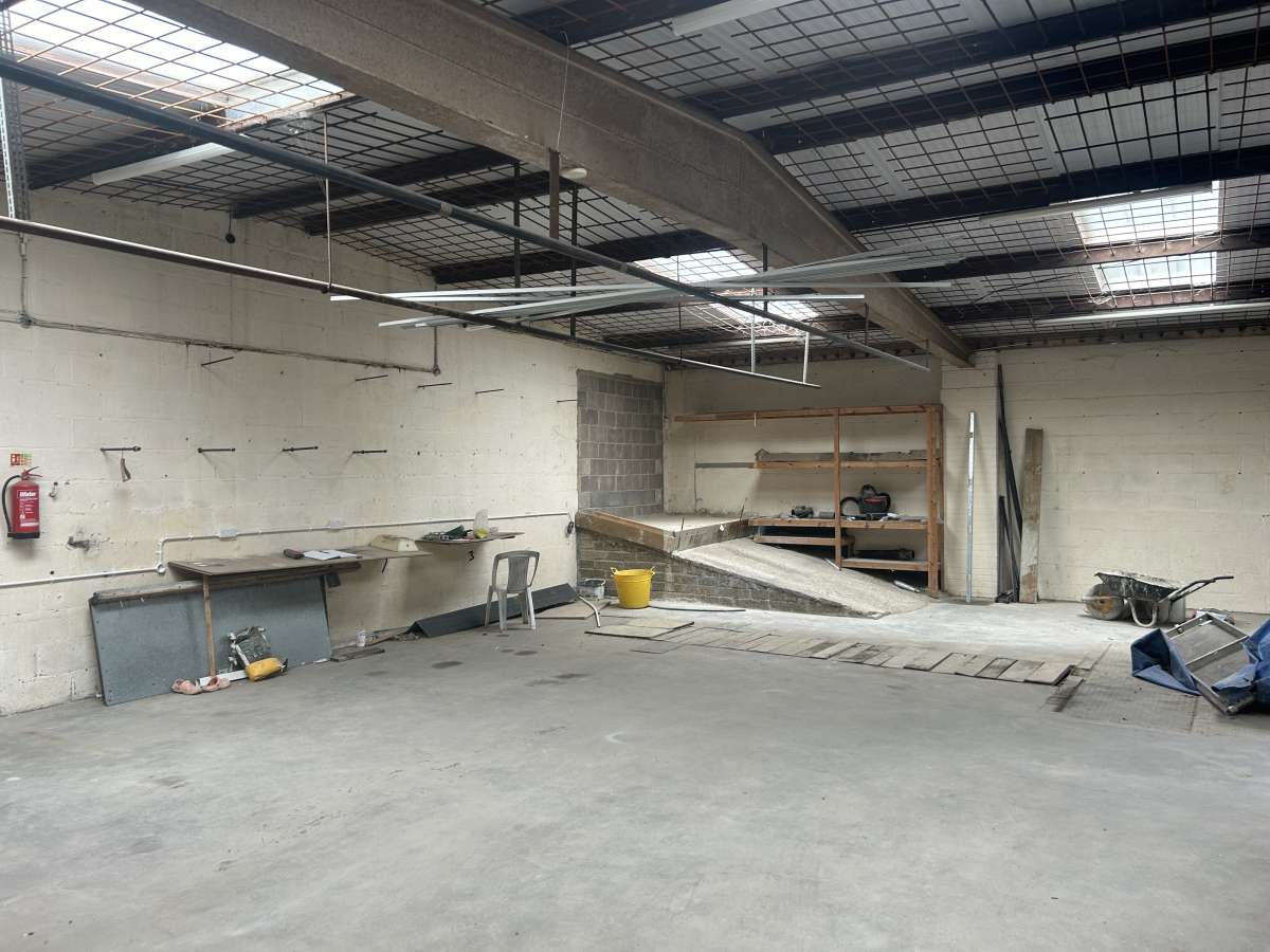 Industrial Unit in Southampton - photo 4