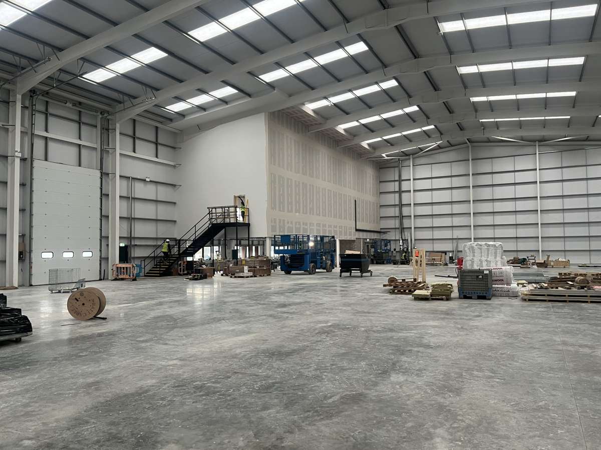 Industrial Unit in Poole - photo 3