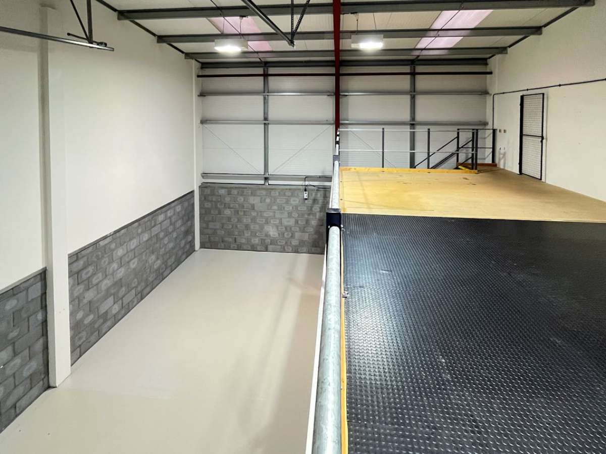 Industrial Unit in Christchurch - photo 3