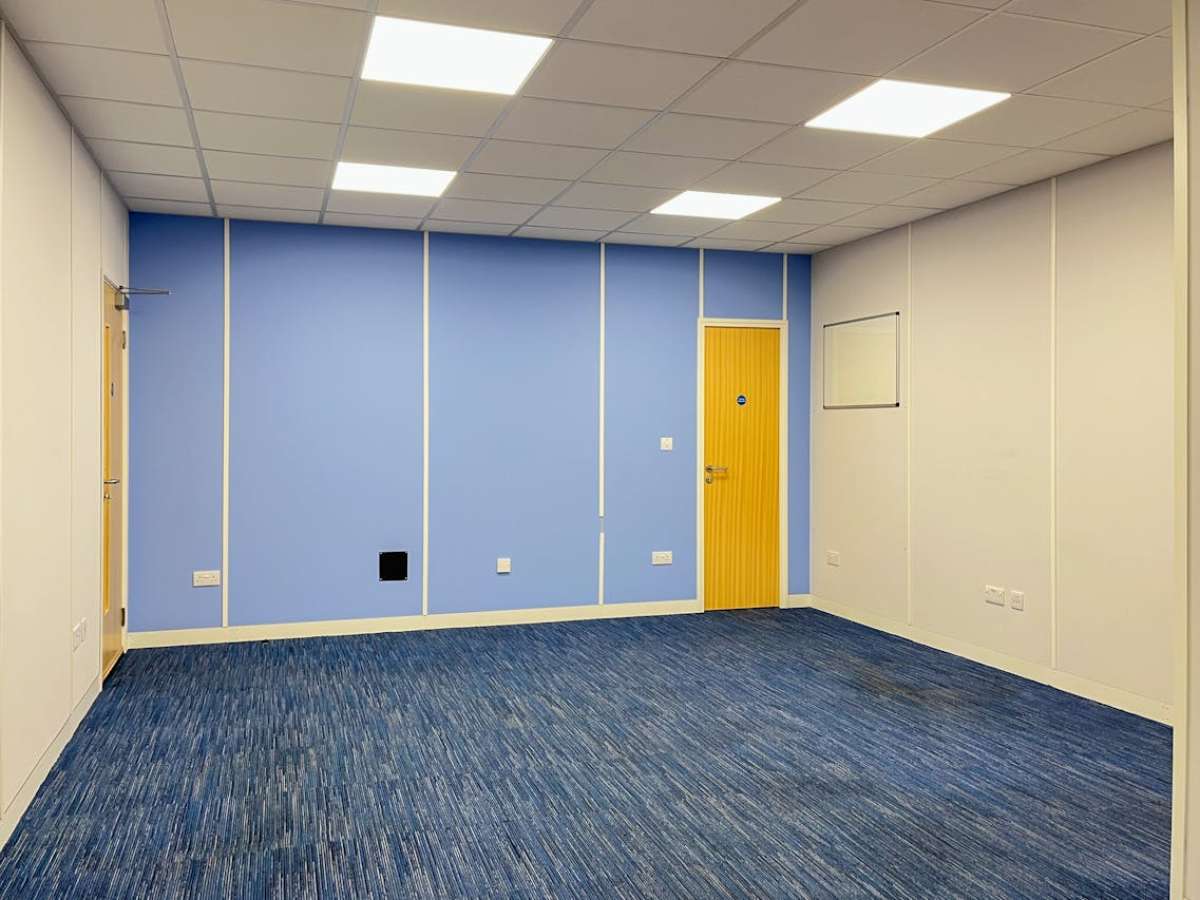 Industrial Unit in Christchurch - photo 4