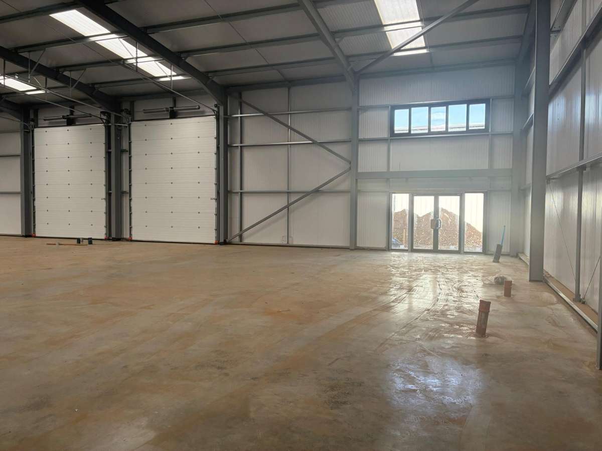Industrial Unit in King's Lynn - photo 2